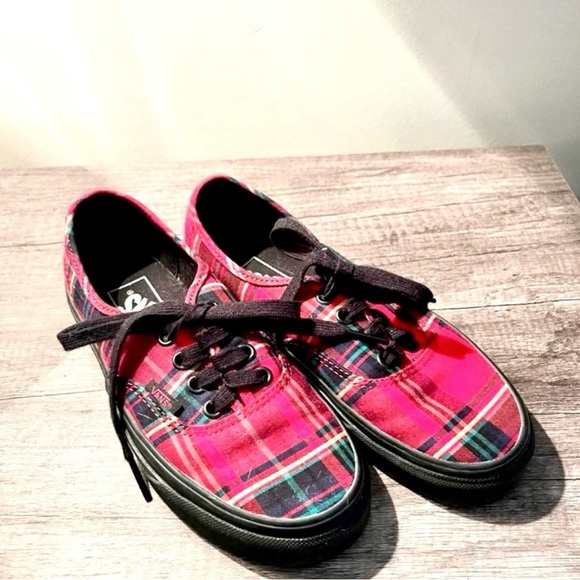 Vans Plaid Tartan Tie Up Skateboard Shoes - Picture 5 of 13